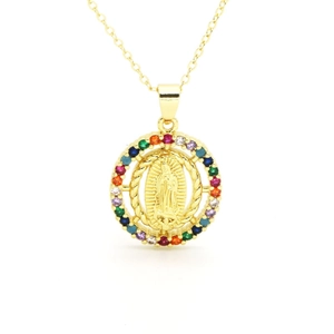 Collier Vierge Marie doré avec pendentif halo en zircons arc-en-ciel sur chaîne