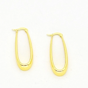 Pendientes de gota chapados en oro de 18k con diseño minimalista en forma de U