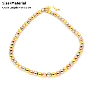 Detailansicht der dreifarbigen Metallperlenkette mit 45+5cm Kette und Karabinerverschluss