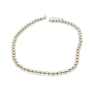 Polierte silberne Metallperlenkette mit Karabinerverschluss und verstellbarer Kette