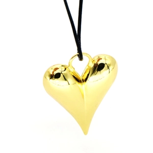 Colgante de corazón 3D dorado pulido con collar de cordón de cuero negro mujer