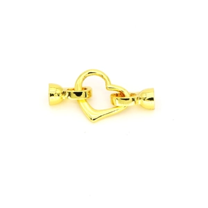 Dettaglio di chiusura a cuore in oro 18k per connettori di collane di perle fai-da-te