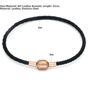 Détail du bracelet en cuir tressé noir de 3mm avec fermoir magnétique en or rose de 22cm