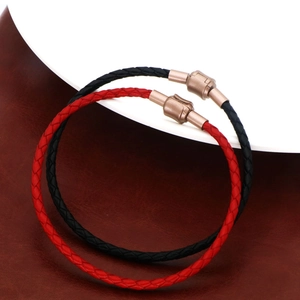 Bracelet en Cuir Microfibre Tressé à la Main Avec Fermoir Magnétique en Acier Inoxydable Bracelet de Mode Imperméable Bijoux Unisexe