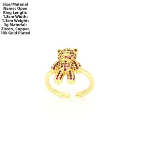 Dimensioni dettagliate dell'anello a orsetto placcato oro 18k con zirconi colorati