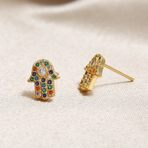 Farbenfrohe Hamsa Hand Ohrringe mit Goldbeschichtung und bunten Zirkonia Steinen