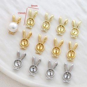 Konijnvormige 14k vergulde hanger met strik voor het maken van DIY sieraden met parels