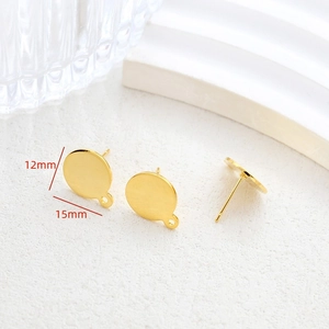 Details von 14k vergoldeten 12mm Ohrsteckern mit Schlaufe für DIY Schmuckherstellung