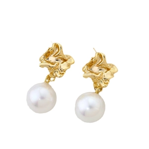 Irregular gold-plated S925 silver stud earrings featuring round white pearls