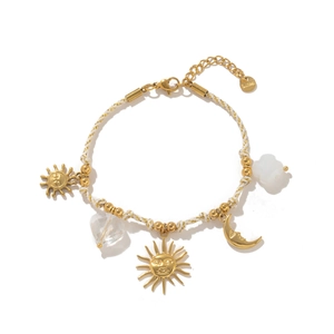 Gewebtes Perlenarmband in Gold und Weiß mit Sonnen- und Mondanhängern aus 18k Edelstahl