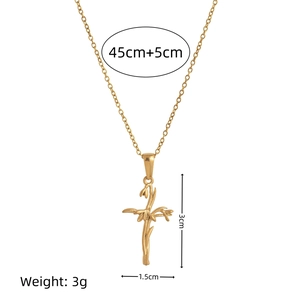 Collier croix fleurs vintage en acier titane avec placage en or 18 carats