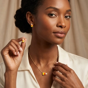 Gouden Candy Corn ketting en oorbellen set met geel en oranje emaille voor dames