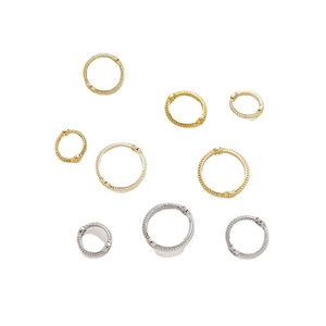 Pendientes de aro chapados en oro de 14K y plata con diseño de cuerda retorcida