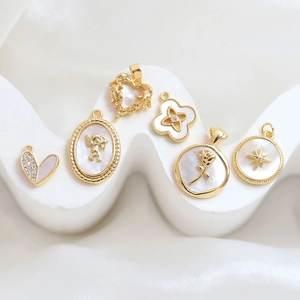 Set of six gold-plated shell pendants with mother of pearl and zircon for DIY jewelry