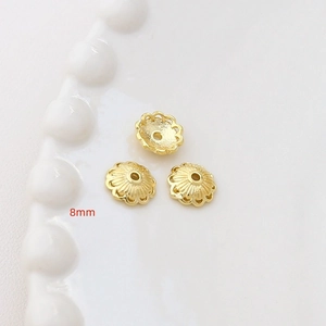 Macro di copriperle a fiore placcati in oro da 8 mm con trama a petali ondulati per DIY