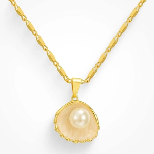 Elegant gold seashell pendant necklace with central white pearl on a flat olive link chain