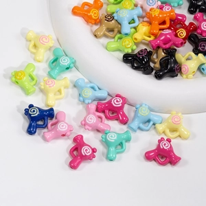 Perline in Acrilico a Forma di Asciugacapelli Cartoon Con Motivo a Spirale Ciondoli Mini Stile Pistola Multicolor per Fai da Te