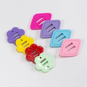 Perline Distanziatrici in Acrilico Fiore Rombo Creazione Gioielli DIY Catena Cellulare Portachiavi Accessori Connettori Decorativi Perforati