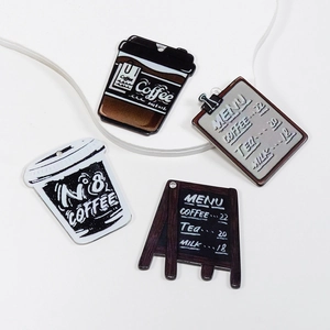 Set ciondoli in acrilico tema caffè con mini tazze e portachiavi a forma di menu