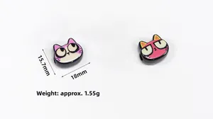 Detailed view of 18mm x 15.7mm acrylic cat-shaped beads for DIY jewelry making