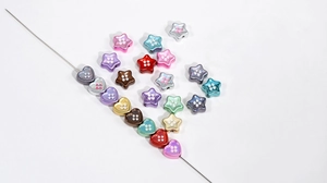 Cuentas de acrílico coloridas en forma de estrella y corazón para bisutería DIY