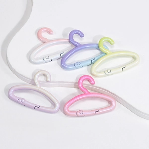Cinq crochets à ressort en forme de cintre colorés pour bijoux DIY et accessoires
