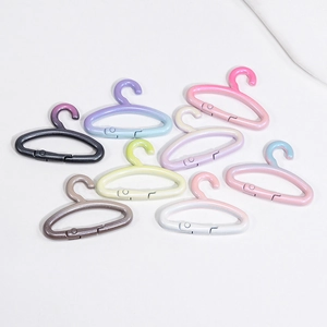 Fermoirs à ressort en plastique coloré en forme de cintre pour bijoux DIY et porte-clés