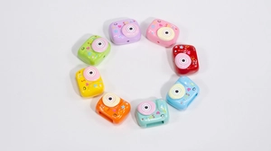 Bunte kameraförmige Acrylperlen mit Smile-Aufdruck für DIY-Schmuck und Armbänder