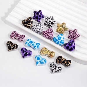 Perles en acrylique léopard en forme de cœur, étoile et nœud pour bijoux DIY