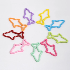 Mousquetons colorés en forme de requin pour bijoux DIY et accessoires de clés