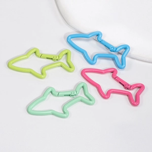 Mousquetons en métal forme de requin coloré pour accessoires DIY et porte-clés