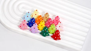 Collection de perles sapin de Noël en acrylique coloré pour bijoux et charms DIY