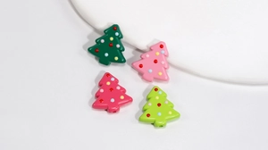 Détail de perles sapin de Noël en acrylique coloré avec points en relief pour bricolage DIY