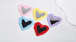 Specchi acrilici colorati a forma di cuore con cornici ondulate per ciondoli fai-da-te