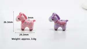 Detailweergave van kleurrijke pony kralen met 2026 opdruk en afmetingen voor DIY sieraden