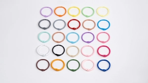 Grille 5x5 d'anneaux de reliure colorés en métal aux tons macarons pour loisirs créatifs
