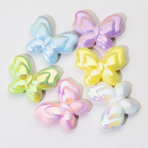 Kleurrijke acryl vlinder kralen voor DIY sieraden en sleutelhangers in zes pastelkleuren