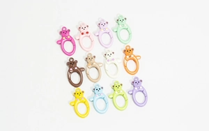Set di 12 ganci a molla colorati a forma di orsetto per portachiavi e accessori DIY