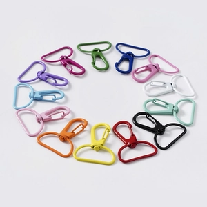 Colorful alloy spring gate rings with D-ring connectors in a circular color assortment