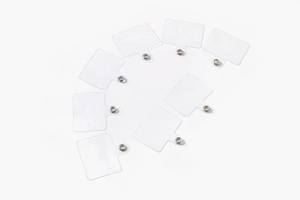 Vue détaillée des attaches de téléphone en PVC transparent avec œillets métalliques