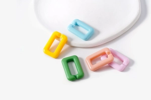 Colorful acrylic U-shaped chain links for DIY jewelry and bag accessories in candy colors