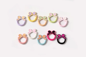 Stippen strik springringen in tien kleuren voor DIY-sieraden en knutselwerkjes