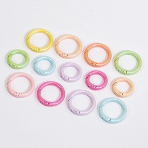 Colorful pearlescent spring O-rings for DIY keychains and bag accessories