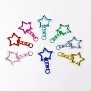 Star-shaped colorful alloy keychains with spring rings in 8 vibrant metal finishes