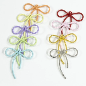 Legering strik hangers in negen diverse kleuren met spiraaltextuur voor DIY sieraden maken