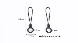 Details und Maße des schwarzen Silikonrings mit gelber geflochtener Handykordel