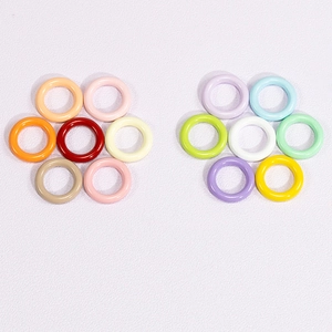 Anelli colorati in resina per gioielli fai-da-te e ciondoli per cellulari in colori vivaci