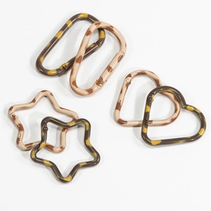 Moschettoni leopardati a forma di cuore e stella per zaini e portachiavi eleganti