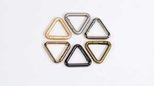 Triangle spring buckle set in six electroplated metal finishes for keychains