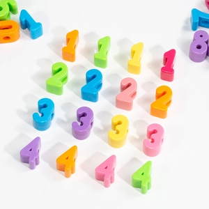 Bunte Acryl-Zahlenperlen für DIY-Schmuckherstellung und pädagogische Bastelprojekte